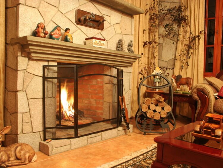 Glass Fireplace Screen: The Perfect Combination of Safety, Style, and Functionality